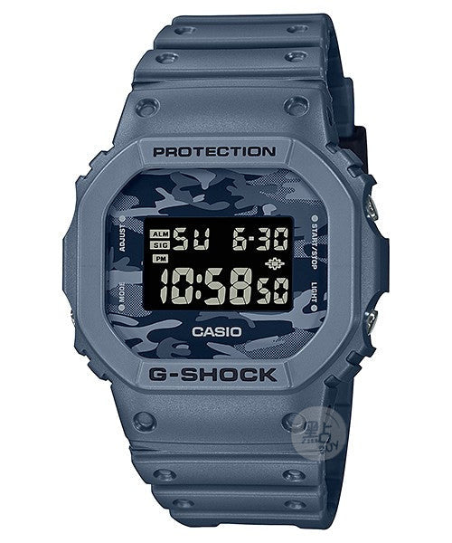 DW-5600CA-2ER close up